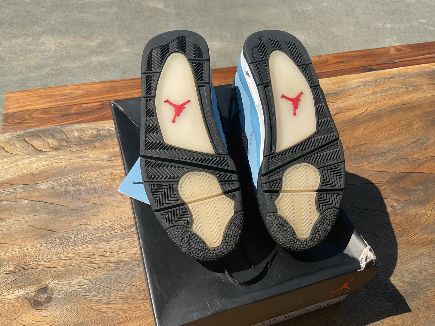 Jordan 4 Travis Scott size 7 (reps)