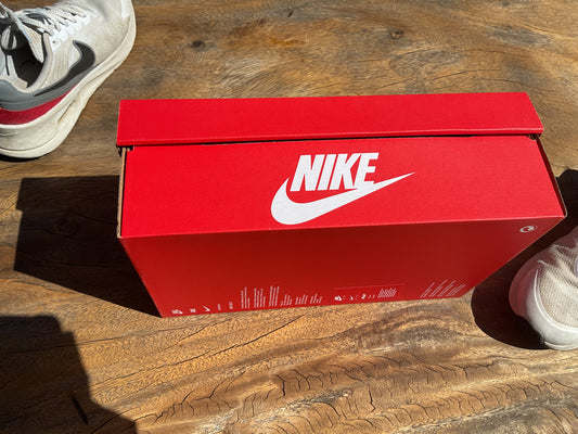 Nike Air Max Nuaxis (used pretty bad condition/box in great condition)
